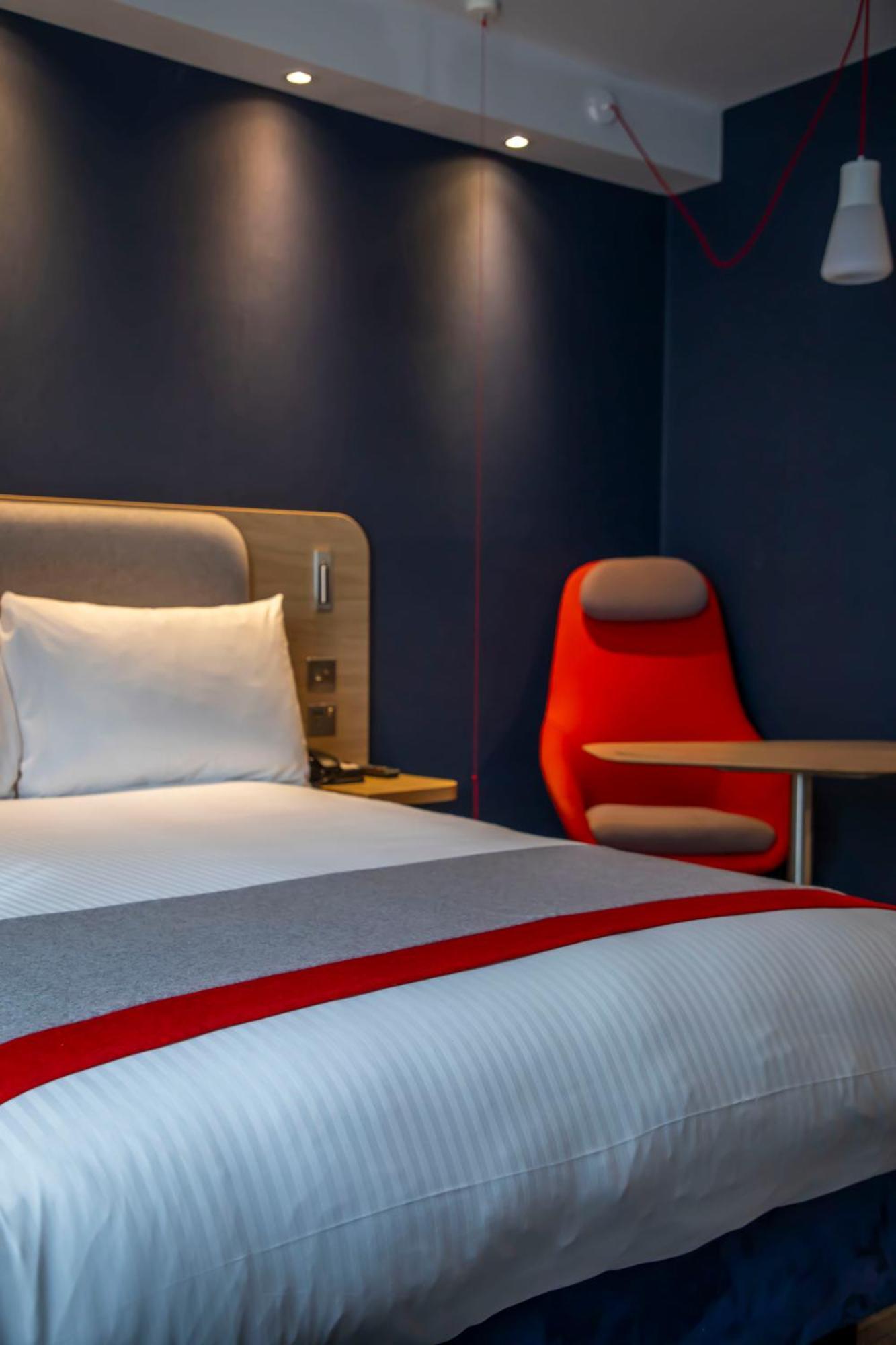 Express Royal Docks By Ihg Londra