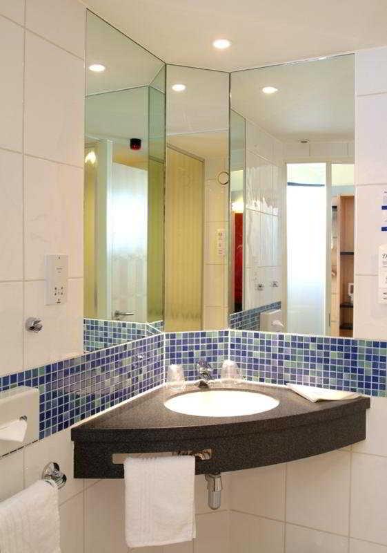 Express Royal Docks By Ihg Londra
